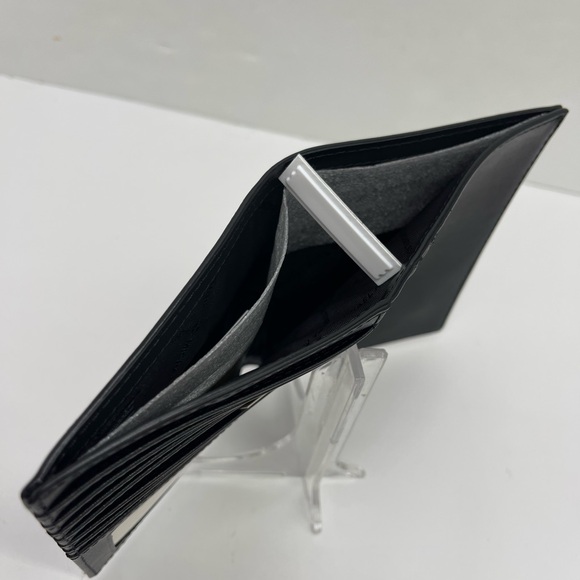 Michael Kors Jet Set Travel Md Signatu Patent Logo Debossed  Passport Case
Black - Picture 8 of 16